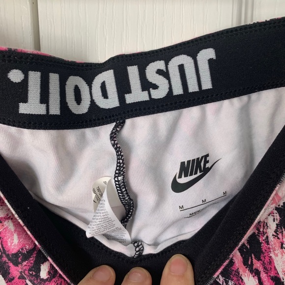 🌸2 for $55 Nike leggings - Picture 3 of 3
